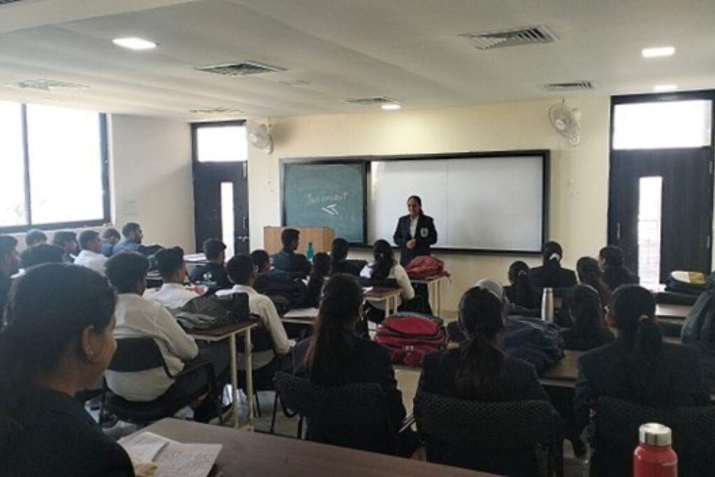 CLASS ROOMS (8)