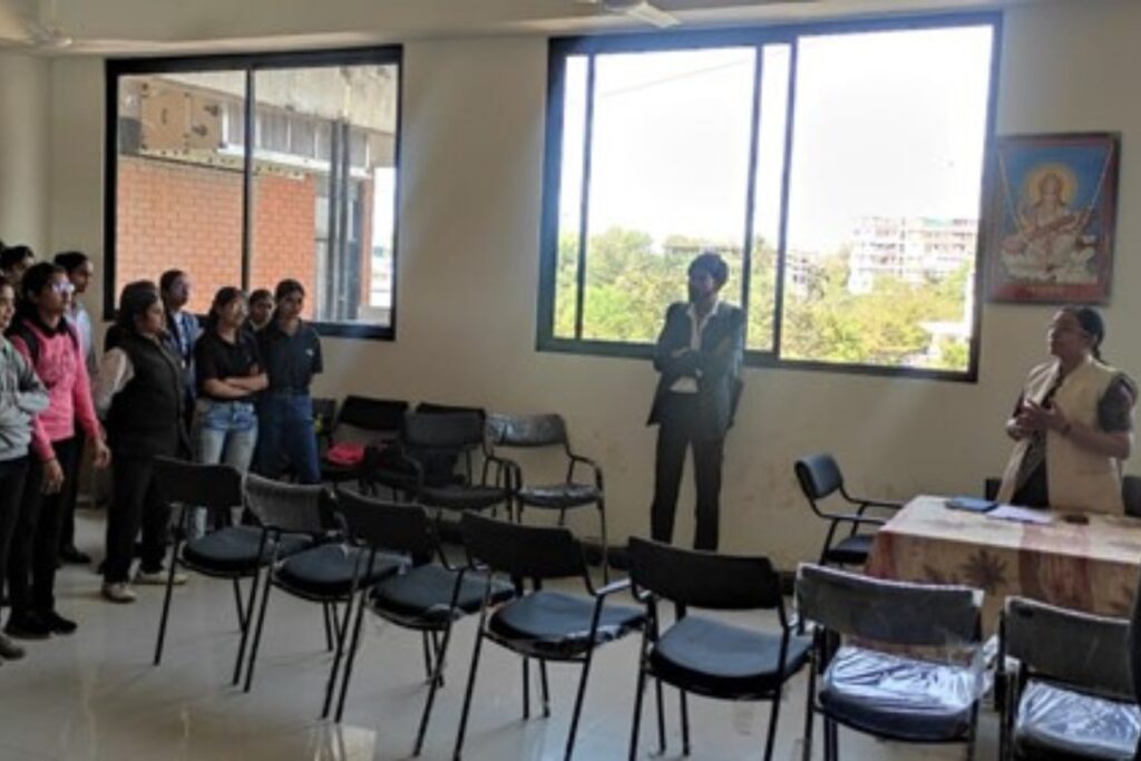 STUDENT COMMON AREA (2)